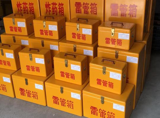 武定玻璃钢雷管箱的使用寿命一般是多少？